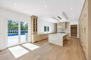 19 Carman Rd, Dix Hills, NY 11746 - Photo 14