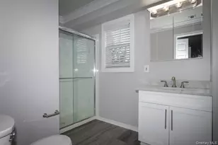 133 Overlook Dr, Farmingville, NY 11738 - Photo 10