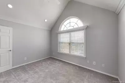 137 Overlook Drive #137, Farmingville, NY 11738 - Photo 6