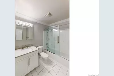 137 Overlook Drive #137, Farmingville, NY 11738 - Photo 10