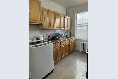 710 E 211th Street, Bronx, NY 10467 - Photo 4