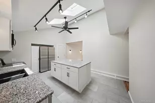 37 Roslyn St, Ellenville, NY 12428 - Photo 10