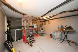 10 Pinebrook Ave, West Hempstead, NY 11552 - Photo 16