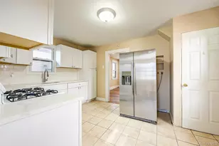 91-29 220th St, Queens Village, NY 11428 - Photo 8