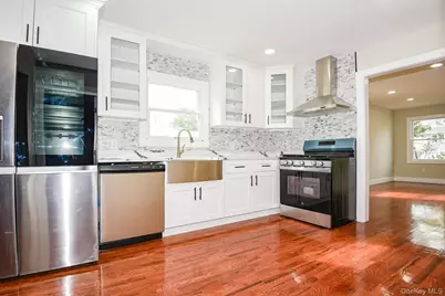 95 E Pulaski Road, Huntington Station, NY 11746 - Photo 6