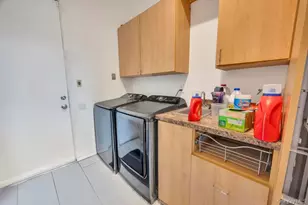 25 Wildwood Dr, Syosset, NY 11791 - Photo 14