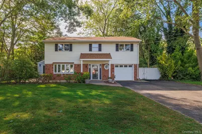 62 Julbet Drive, Sayville, NY 11782 - Photo 2