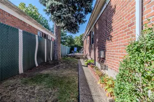 56-48 E Hampton Blvd, Oakland Gardens, NY 11364 - Photo 32