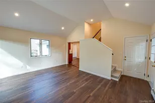 40 Center St, Ronkonkoma, NY 11779 - Photo 8