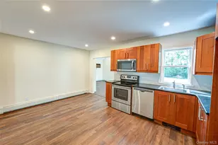 40 Center St, Ronkonkoma, NY 11779 - Photo 4