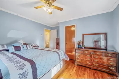 360 Arcadia Drive, West Islip, NY 11795 - Photo 14