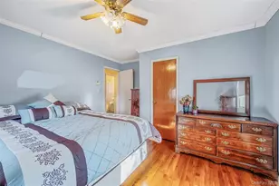 360 Arcadia Dr, West Islip, NY 11795 - Photo 14