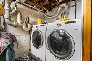 360 Arcadia Dr, West Islip, NY 11795 - Photo 22