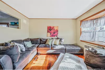 360 Arcadia Drive, West Islip, NY 11795 - Photo 4