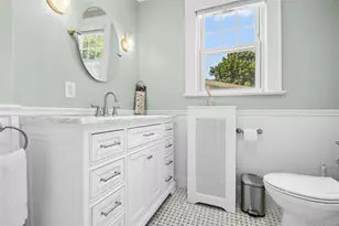 57 Hollywood Ct, Rockville Centre, NY 11570 - Photo 18