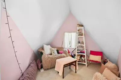 57 Hollywood Court, Rockville Centre, NY 11570 - Photo 22