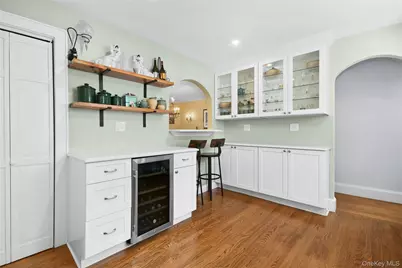 57 Hollywood Court, Rockville Centre, NY 11570 - Photo 10