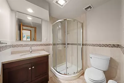 38 Windsor Gate Drive, North Hills, NY 11040 - Photo 22