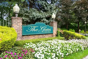 38 Windsor Gate Dr, North Hills, NY 11040 - Photo 32