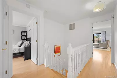 38 Windsor Gate Drive, North Hills, NY 11040 - Photo 12