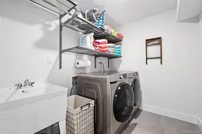 509 North Main Street, Southampton, NY 11968 - Photo 32