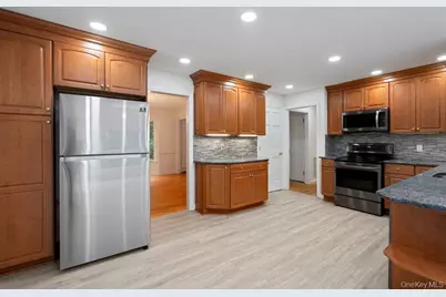 83 Shore Road, Mount Sinai, NY 11766 - Photo 4