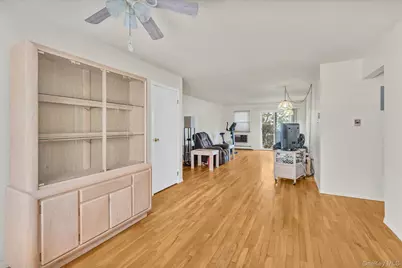 4712 Wilshire Lane #4712, Oakdale, NY 11769 - Photo 4