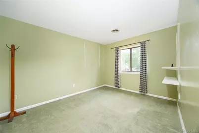 28 Amber Court, Poughkeepsie, NY 12603 - Photo 12