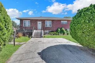 514 Sweet Hollow Rd, Melville, NY 11747 - Photo 2