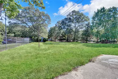 514 Sweet Hollow Road, Melville, NY 11747 - Photo 28