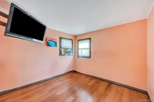 529 Clinton Ave, Rockville Centre, NY 11570 - Photo 18