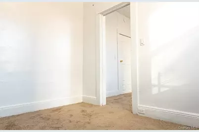 14 Horton Avenue #3rd Fl, New Rochelle, NY 10801 - Photo 2