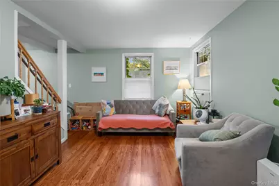 3970 45th Street, Sunnyside, NY 11104 - Photo 4