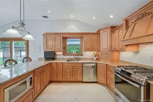 3 Feather Ln, Commack, NY 11725 - Photo 14