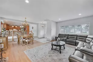 3 Feather Ln, Commack, NY 11725 - Photo 22