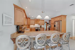 3 Feather Ln, Commack, NY 11725 - Photo 12