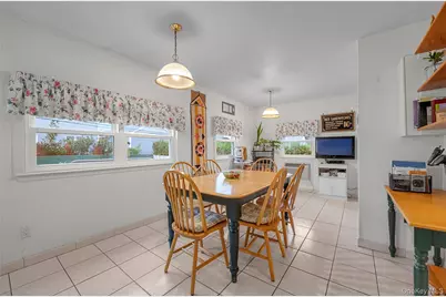 25 Campbell Street, New Hyde Park, NY 11040 - Photo 10