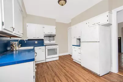 115 East 235th Street, Bronx, NY 10470 - Photo 4