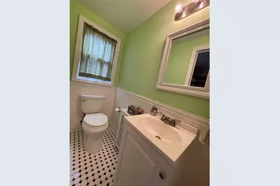 712 De Mott Ave Avenue, Baldwin, NY 11510 - Photo 12