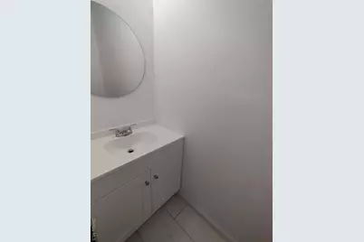 197 Hill Circle #197, Calverton, NY 11933 - Photo 8