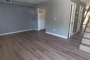 197 Hill Cir, Calverton, NY 11933 - Photo 2