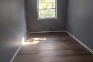 197 Hill Cir, Calverton, NY 11933 - Photo 10