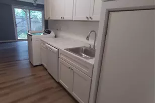 197 Hill Cir, Calverton, NY 11933 - Photo 4