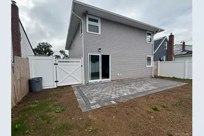 399 Hawthorne Avenue, Uniondale, NY 11553 - Photo 20