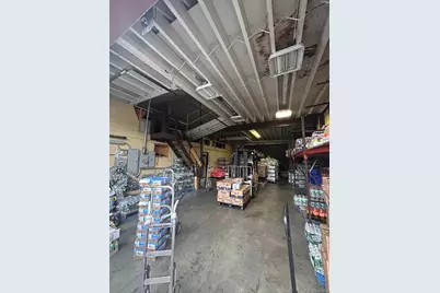 22-14 Hazen Street, East Elmhurst, NY 11370 - Photo 2