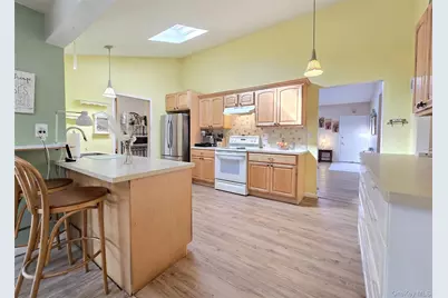 8 Gary Place, Selden, NY 11784 - Photo 8