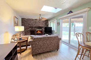 8 Gary Pl, Selden, NY 11784 - Photo 10