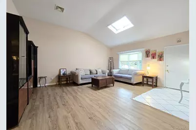 8 Gary Place, Selden, NY 11784 - Photo 2