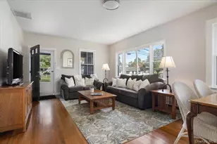 246 Locust Ave, Babylon, NY 11702 - Photo 6