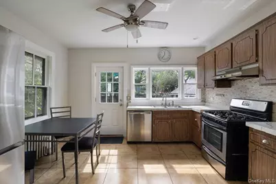 246 Locust Avenue, Babylon, NY 11702 - Photo 12